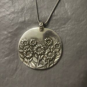 AUTHENTIC OR PAZ ( signed B )
Slightly oxidized sterling silver pendant.